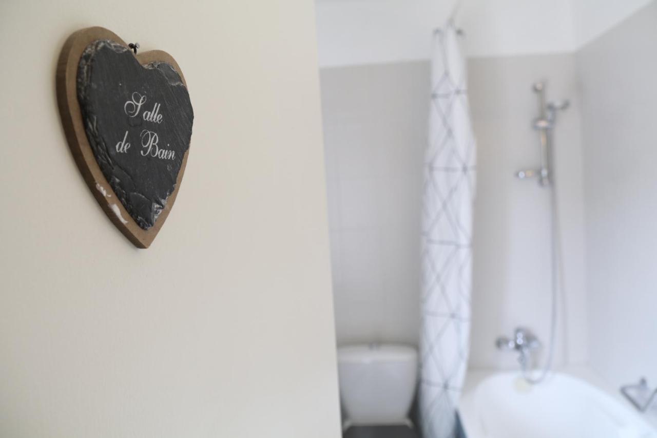 Manoir Du Taillis Bed & Breakfast Heugon Dış mekan fotoğraf