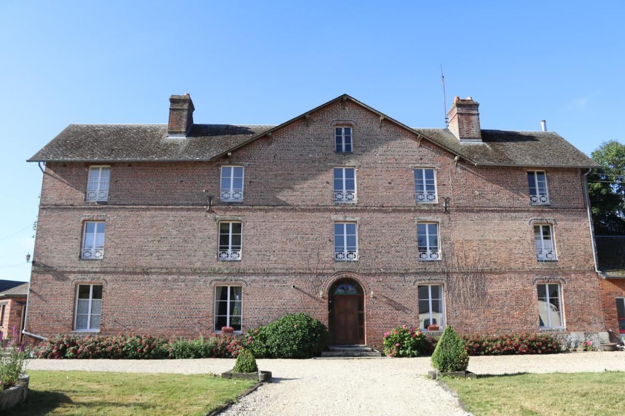 Manoir Du Taillis Bed & Breakfast Heugon Dış mekan fotoğraf