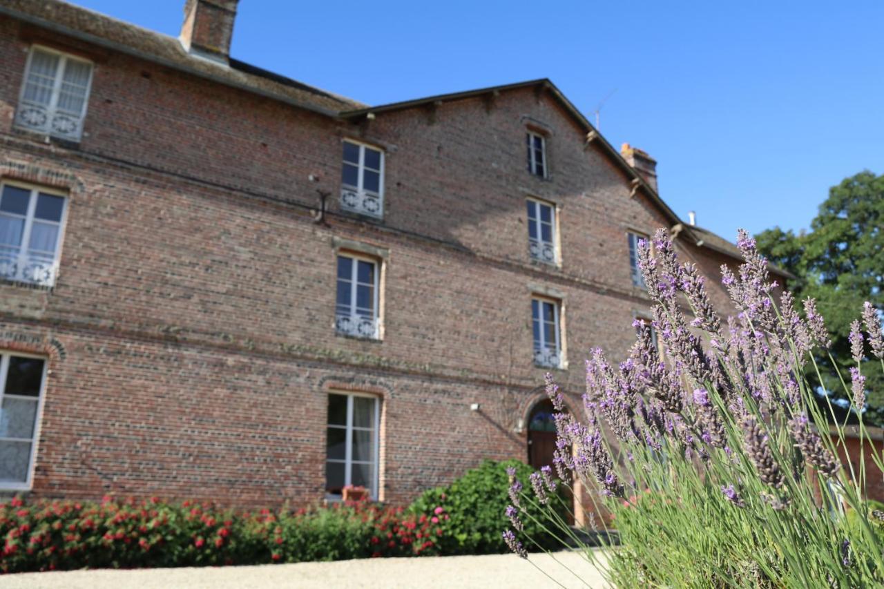 Manoir Du Taillis Bed & Breakfast Heugon Dış mekan fotoğraf