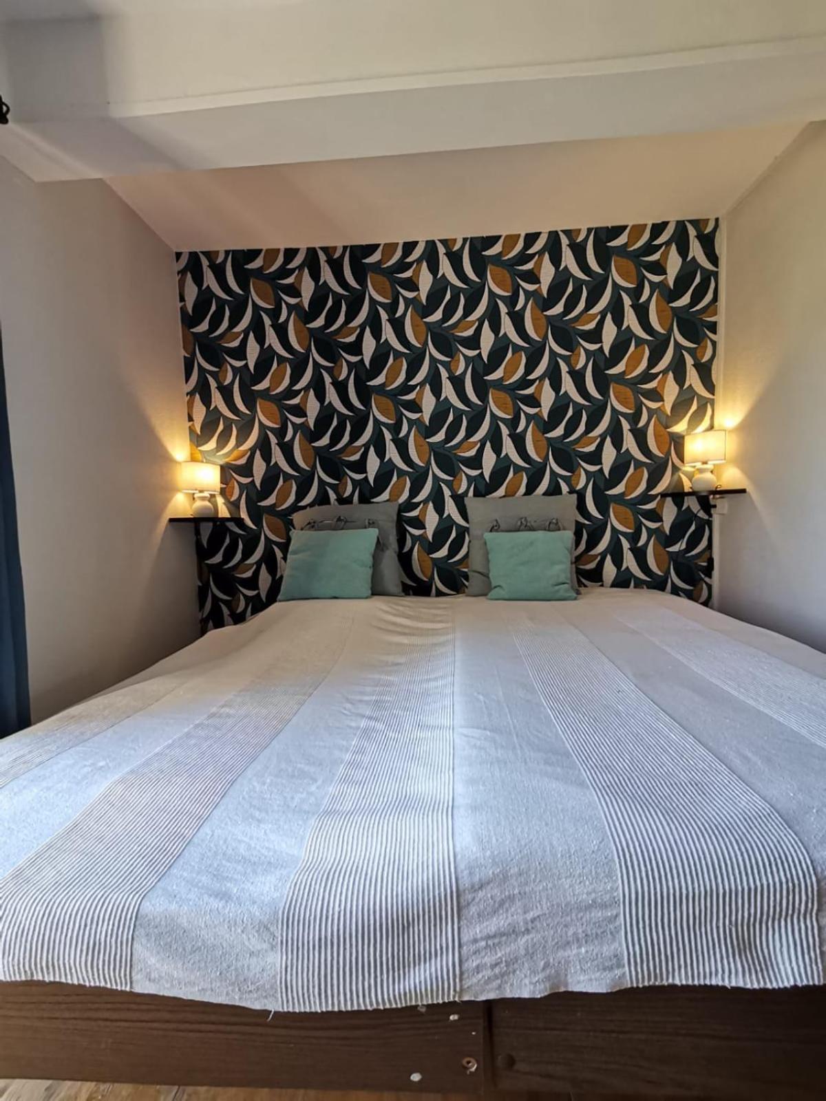 Manoir Du Taillis Bed & Breakfast Heugon Dış mekan fotoğraf